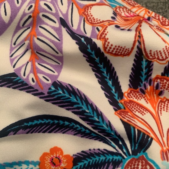 PINK Small Sports Bra, Preloved in pod condition, floral design. - Picture 3 of 3